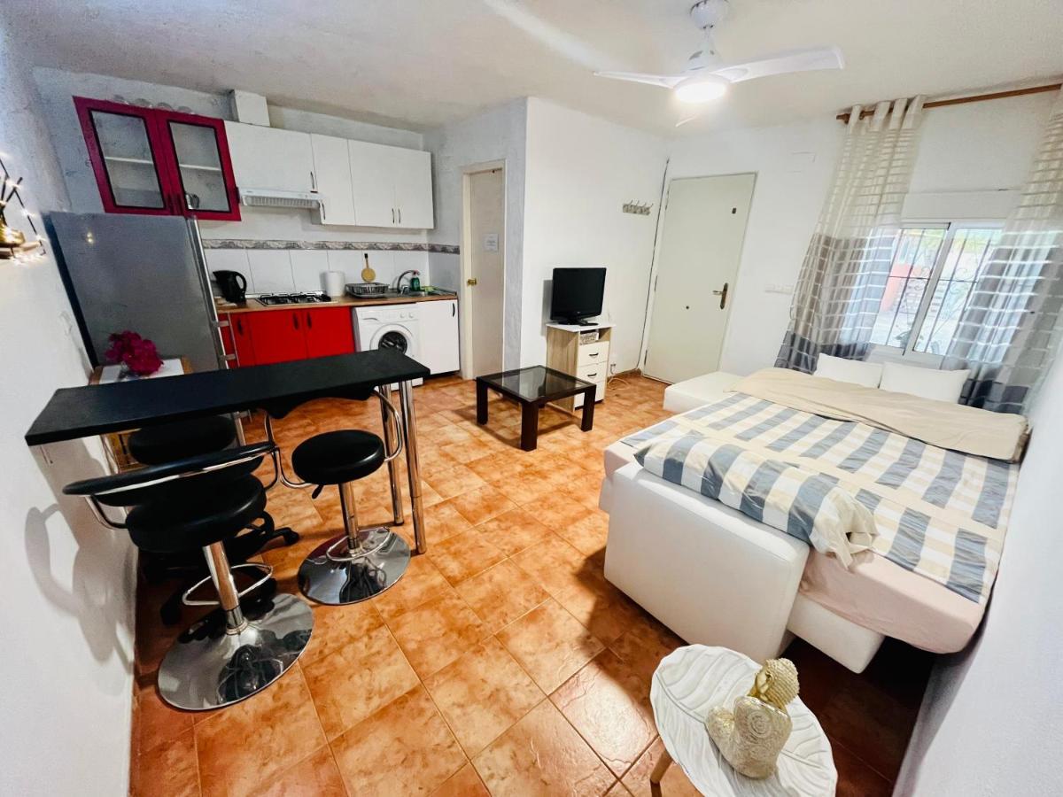 Estudio Adosado Acogedor Con Jardin, Barbacoa Y Parking Privado Alicante Exteriér fotografie
